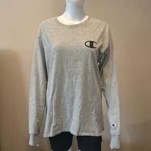 Champions authentic athletic wear men’s size medium CD long sleeve shirt